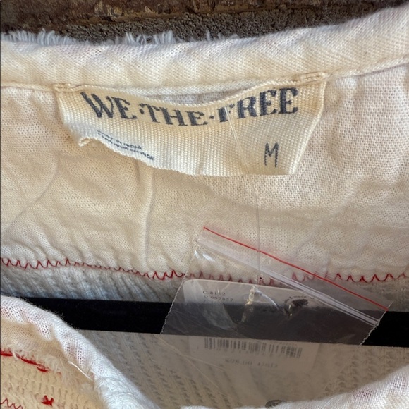 We the Free Ladies M Oversized Holly Henley Top w/Red Embroidery & Stitching - Picture 5 of 13